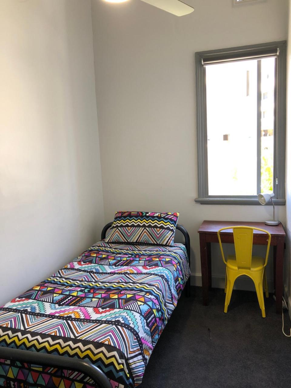 Single Room,789955395:JPEG
